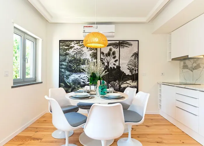 Mama Coco Daire Cascais